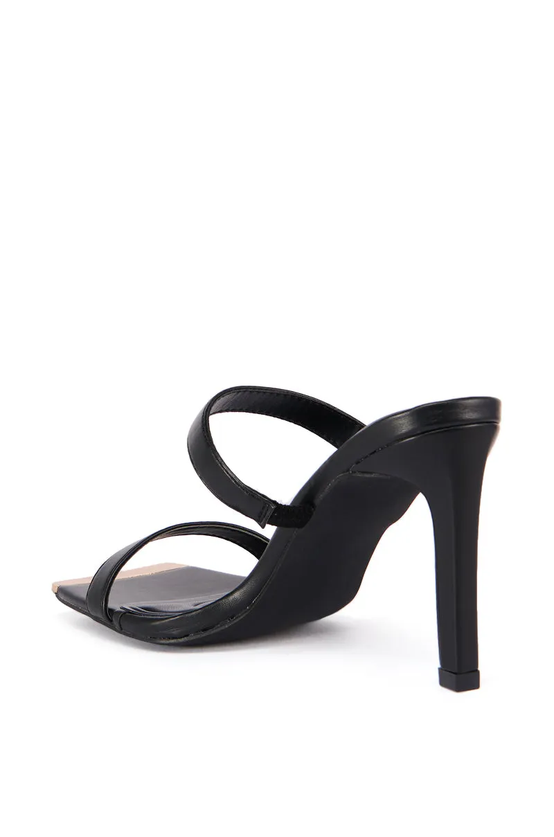 AZALEA WANG JENELLE BLACK METALLIC TOE SANDAL