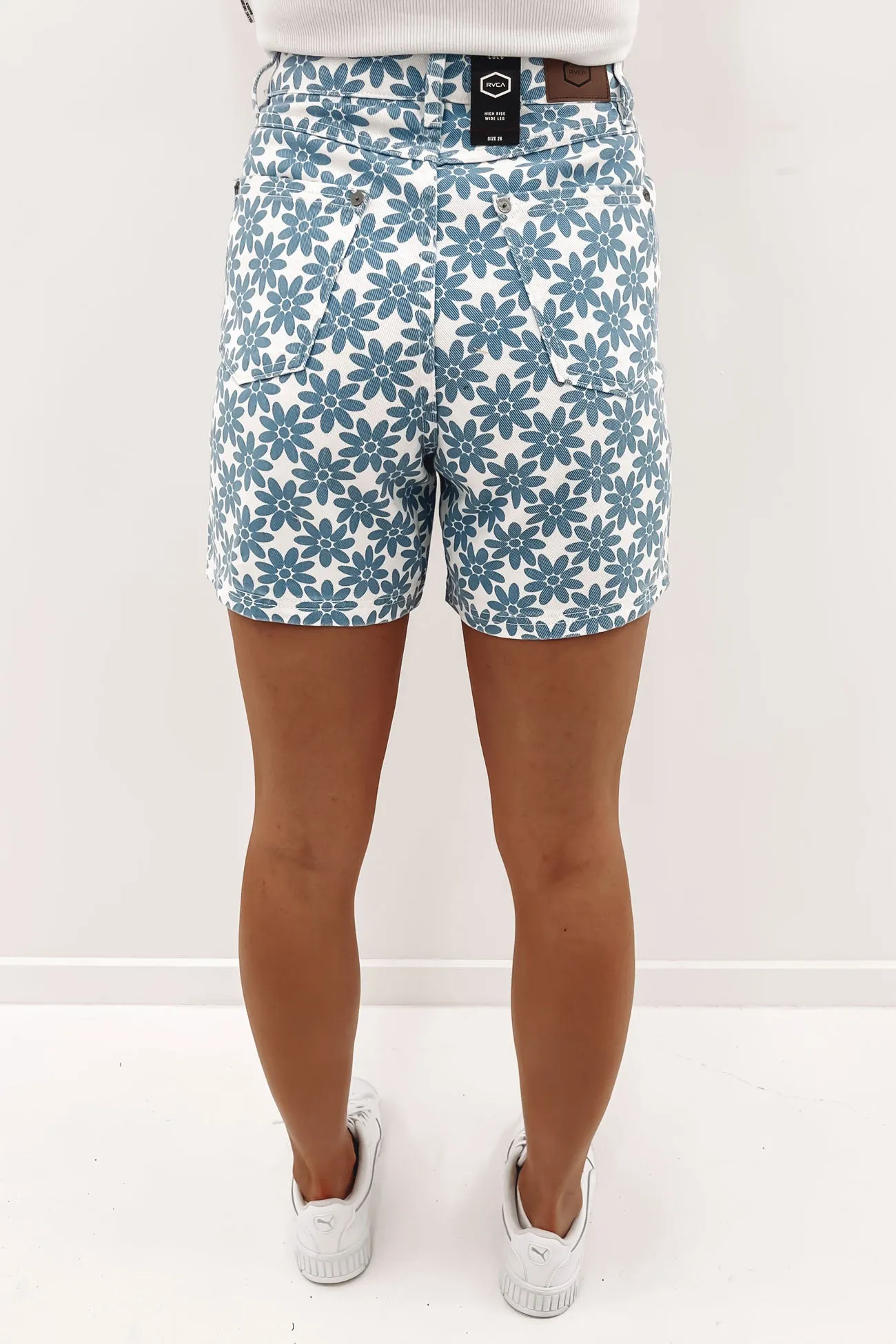 Daisy Coco Short Ash Blue