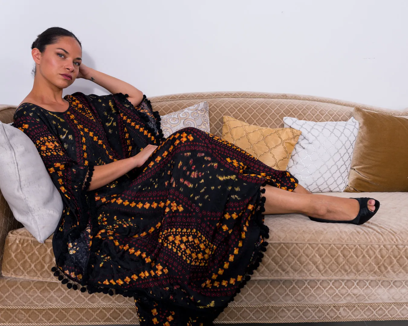 Farasha black geometric kaftan dress