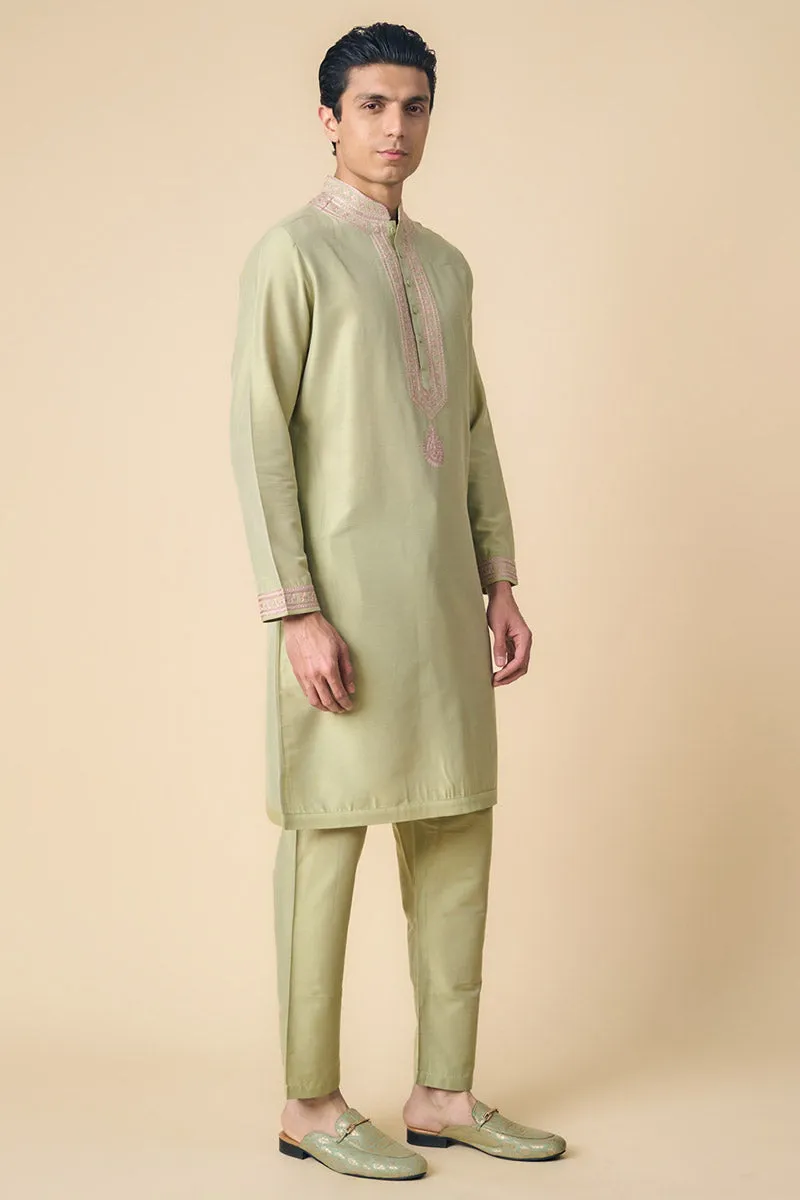 Light Green Kurta Set With Embroidered Collar and Placket