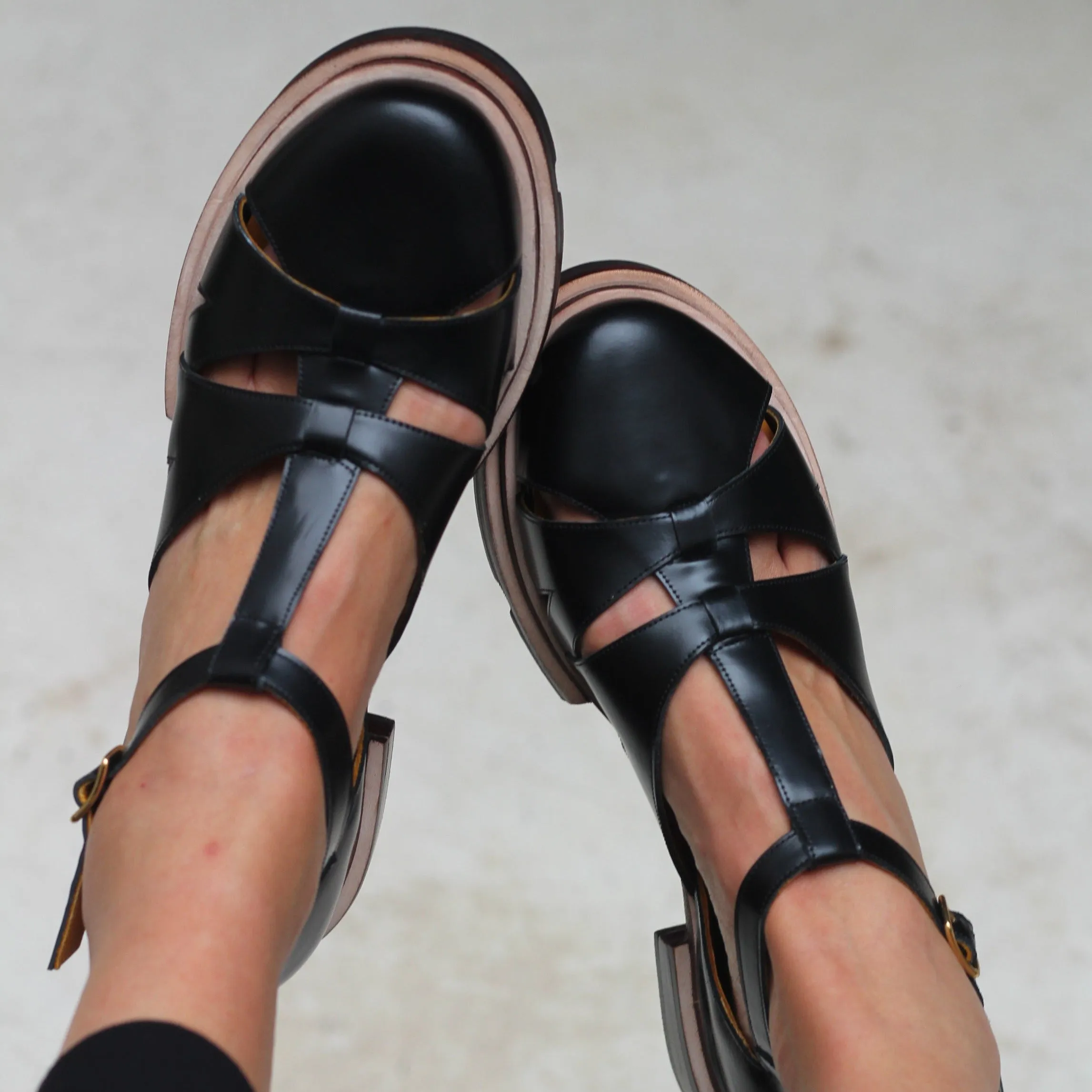 Maite Black Fisherman Sandals