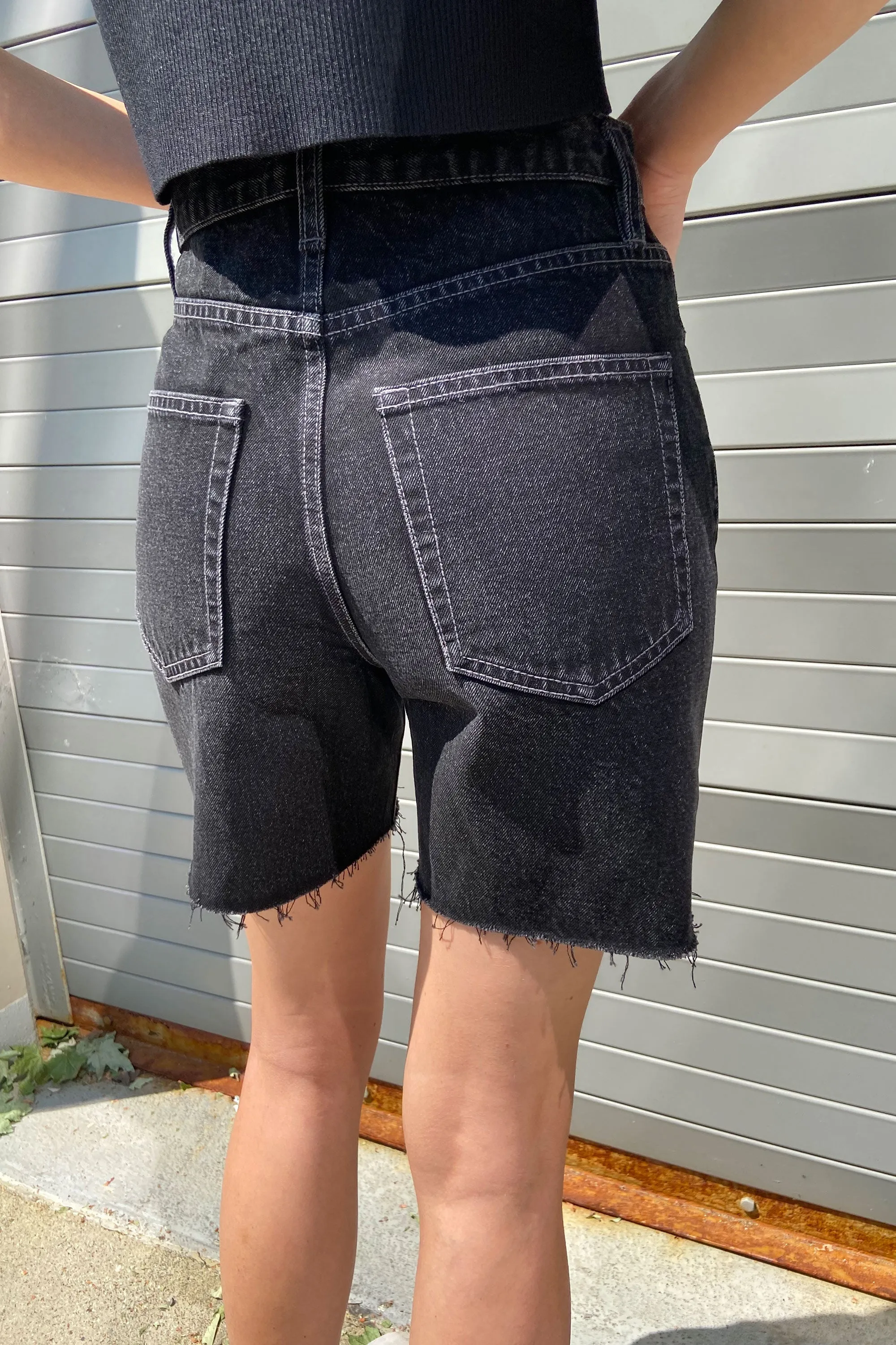 MID THIGH BLACK JEAN SHORT