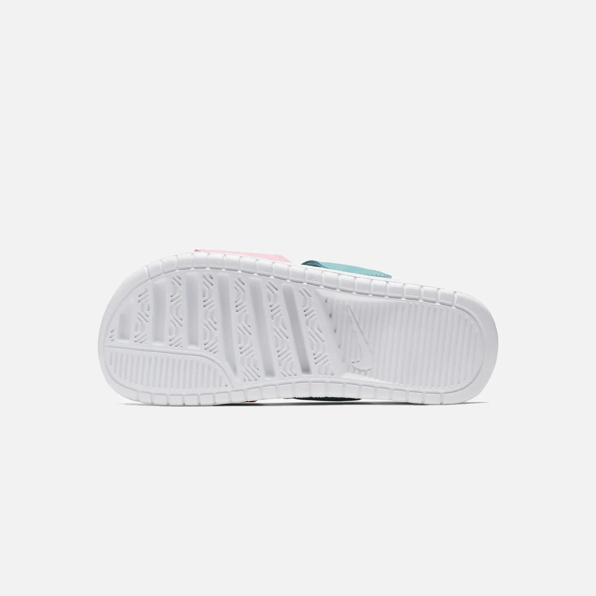 Nike | WMNS BENASSI DUO ULTRA SLIDE