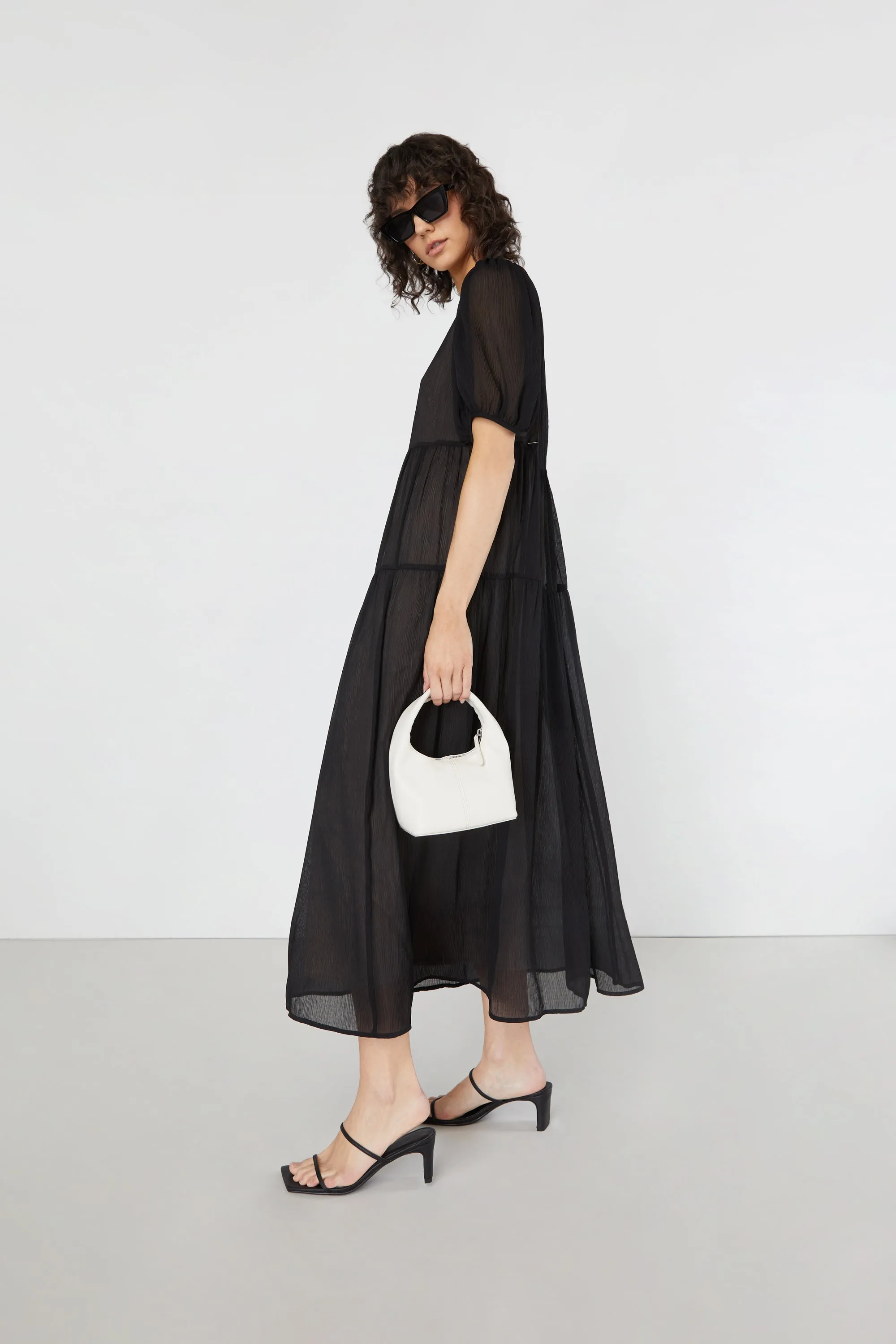 PUFF SLEEVE TIERED DRESS