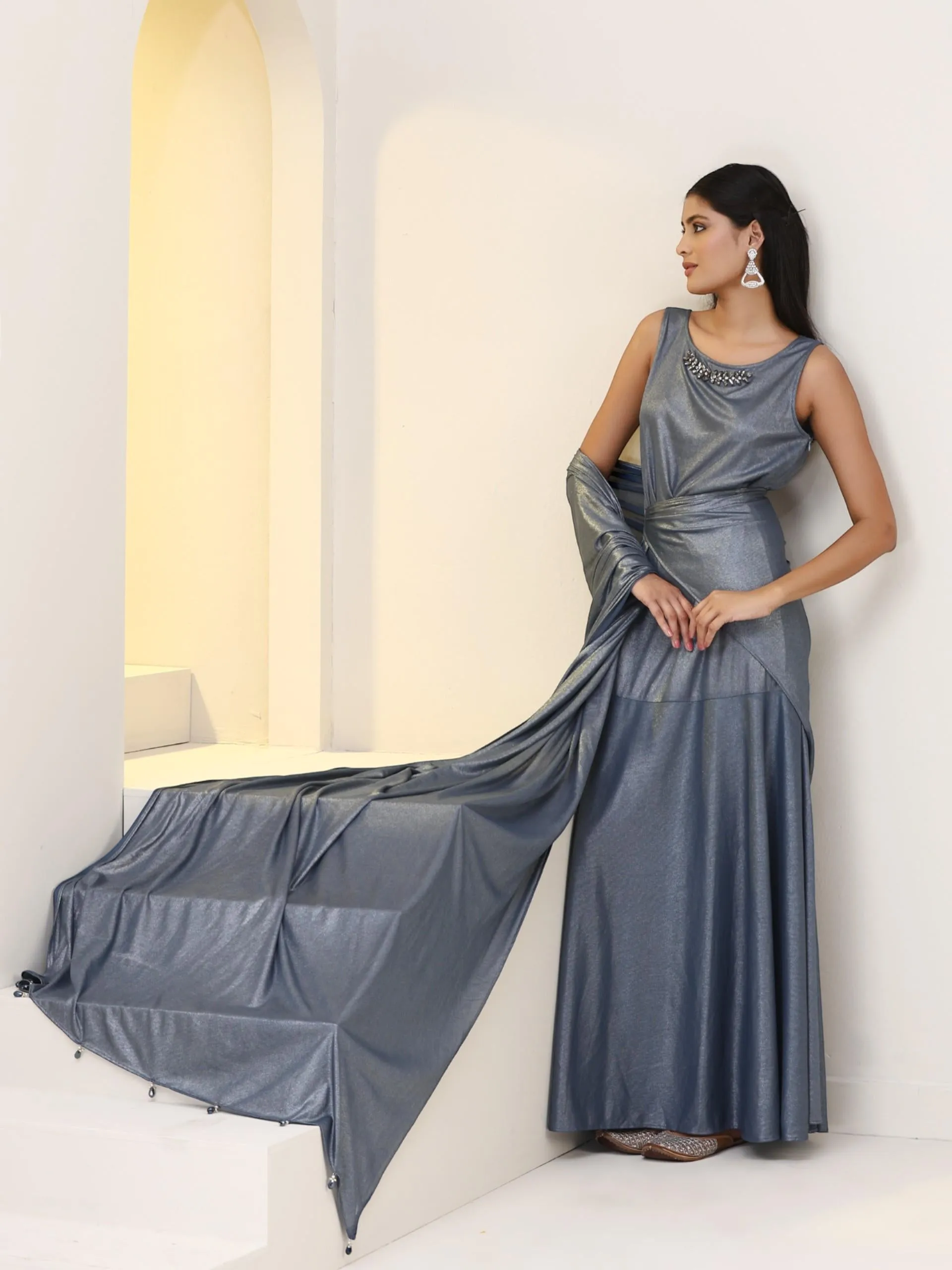 Show Steel-Er Grey Knit Dress Saree