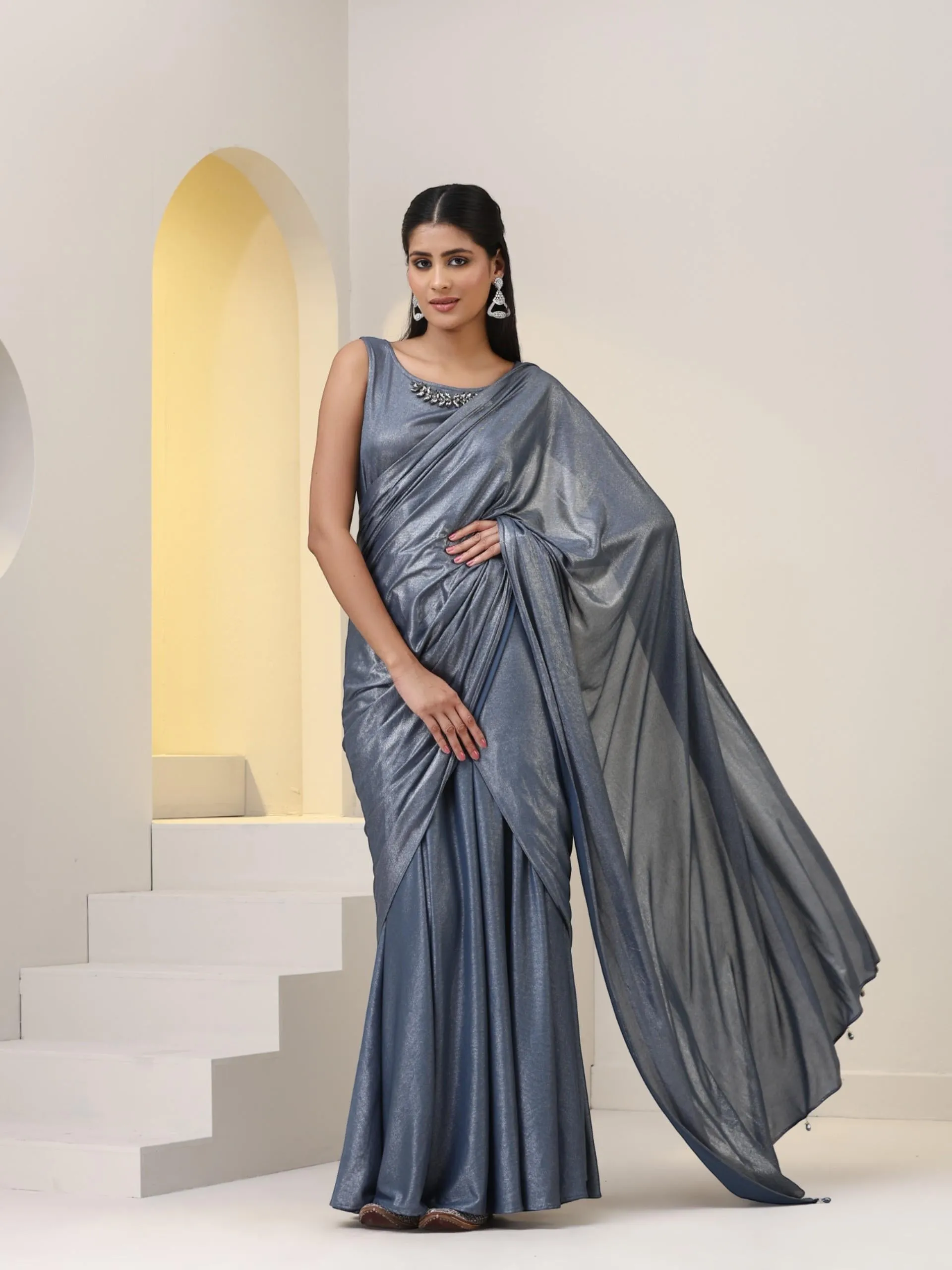 Show Steel-Er Grey Knit Dress Saree