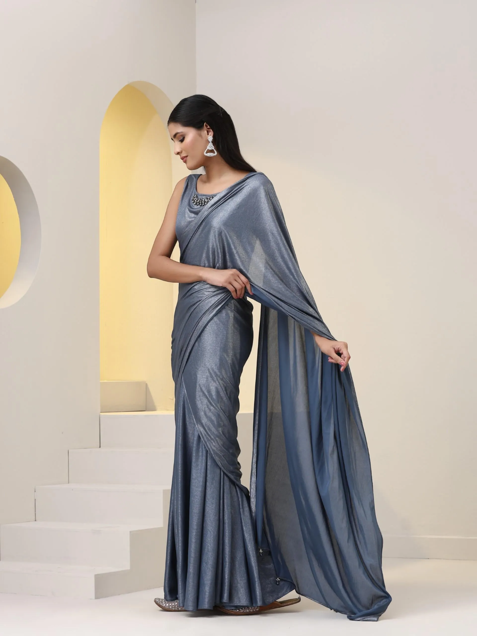 Show Steel-Er Grey Knit Dress Saree