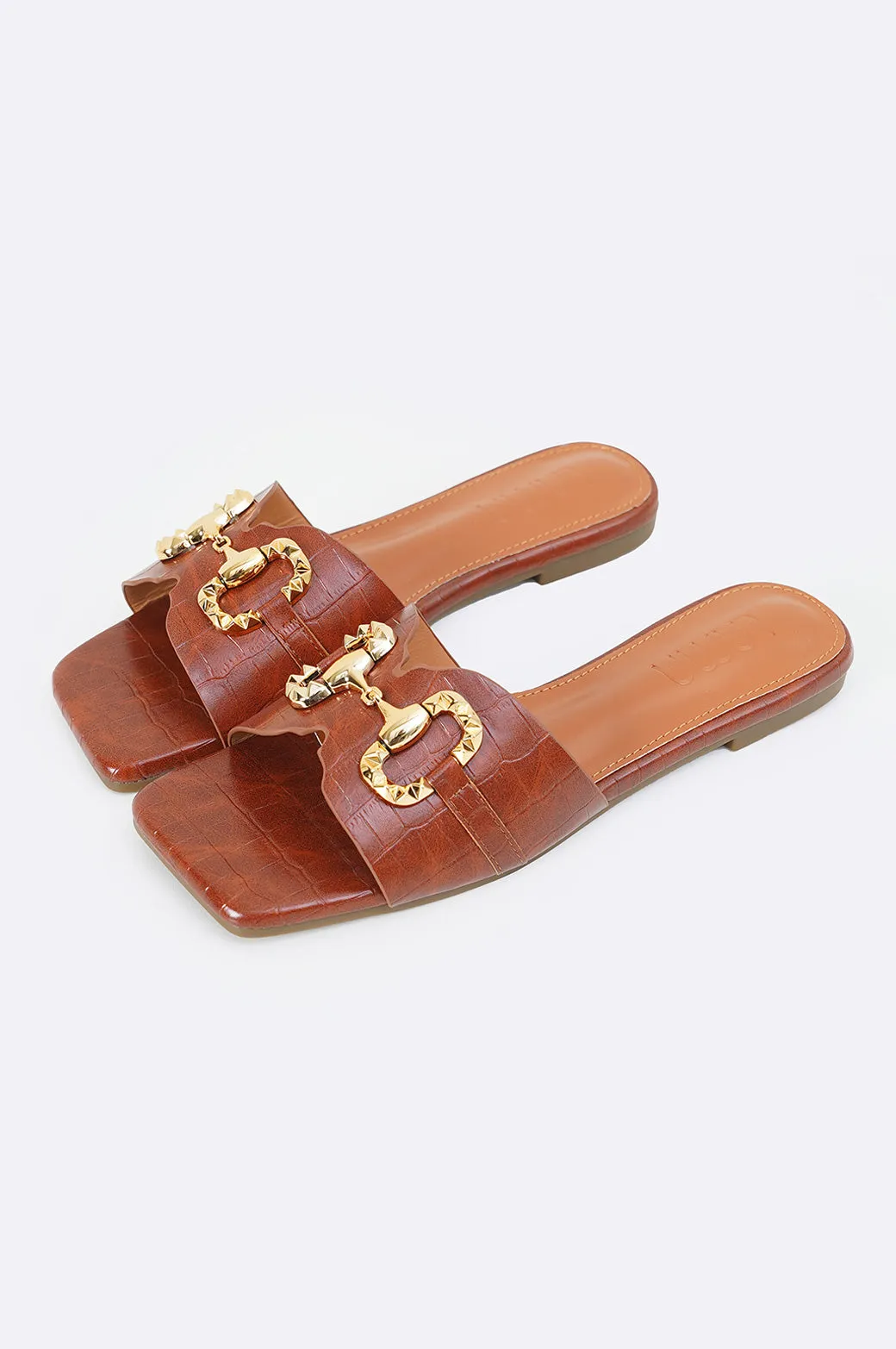 TEXTURED BUCKLE SLIDES